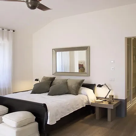 Villa Olgiata 38 *