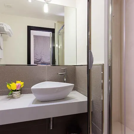 Domus Best Guest House Guest house