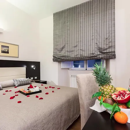 Domus Best Guest House