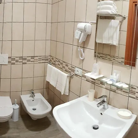 Artorius Otel 2*