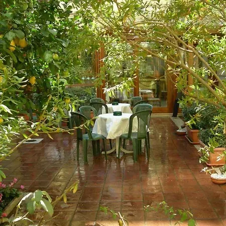 Ξενοδοχείο Select Garden