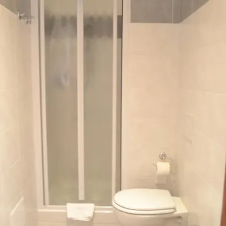 Riari Garden Bed & Breakfast 5*