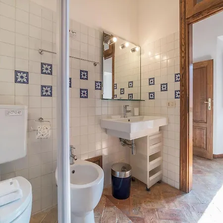 Appartamento Black White - Fromhometorome Roma