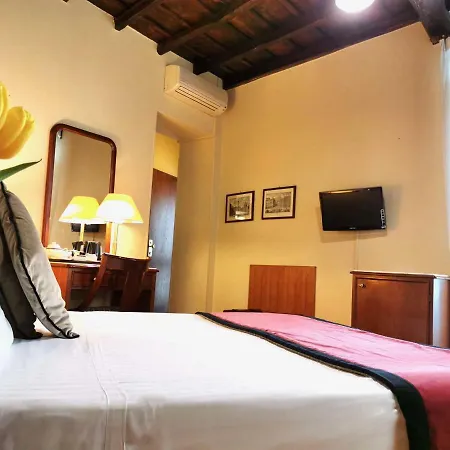 Hotel Teatro Di Pompeo 3*