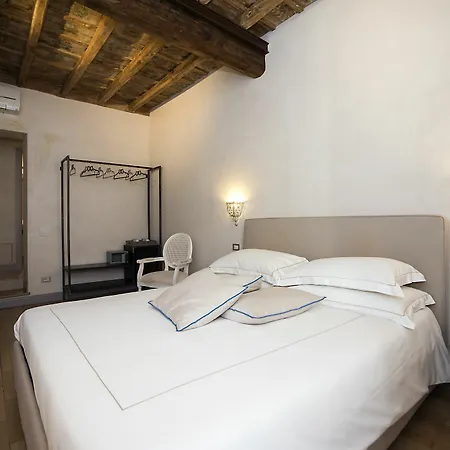 Frattina27 3* Rome