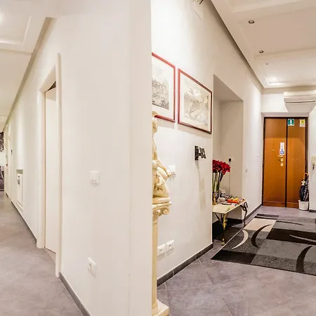 Bed & Breakfast Domus Alberti