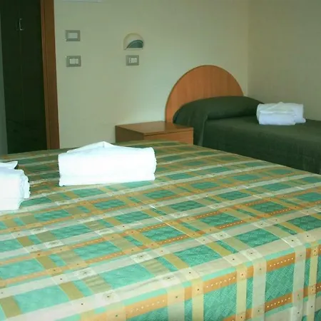 Madre Chiara Domus Guest house 3*