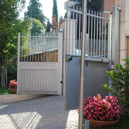 Madre Chiara Domus Guest house Rome