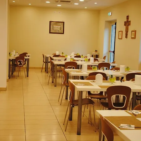 Madre Chiara Domus Guest house