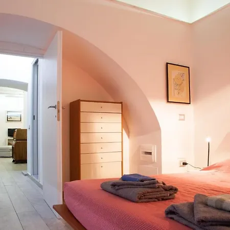 Orange Tree House Apartment