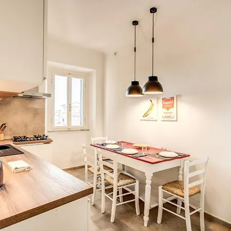 Cavour Attic With Terrace Apartment