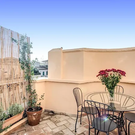 Cavour Attic With Terrace Apartment *