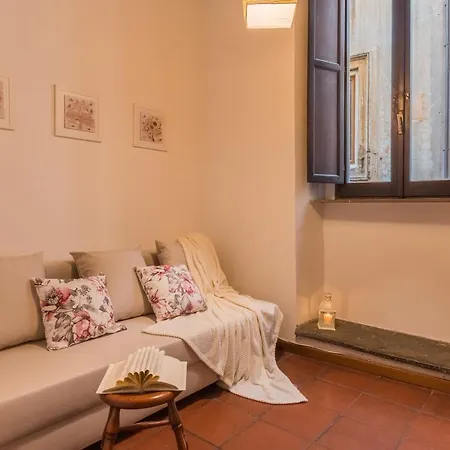 Apartment Secret Coronari