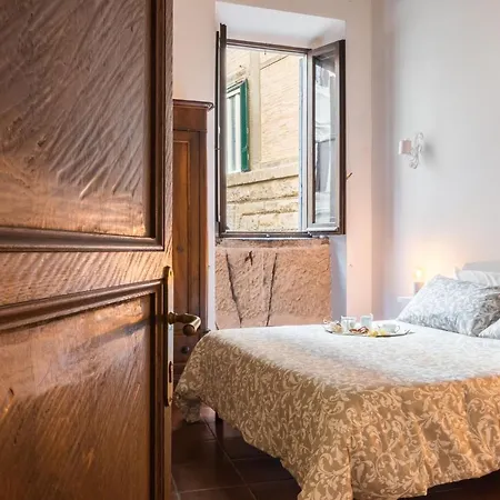 Apartment Secret Coronari