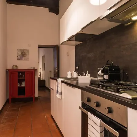 Apartment Secret Coronari *