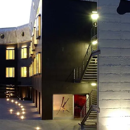 Hotel Black 4*
