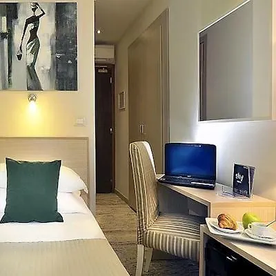 Scott House Hotel 3*