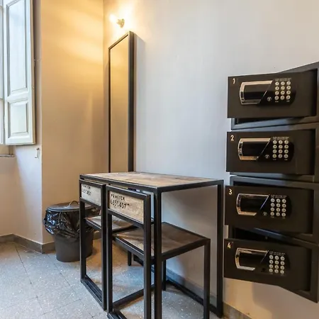 Hostel Yellowsquare Rome