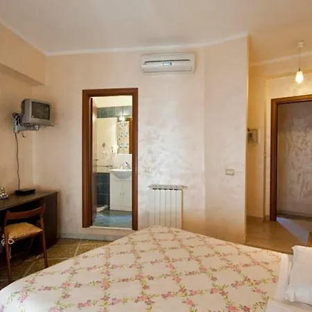 In Trastevere House Bed & Breakfast 2*