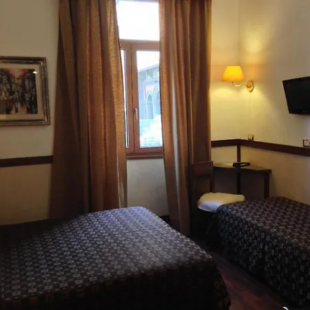 Hotel Astoria Garden 3*