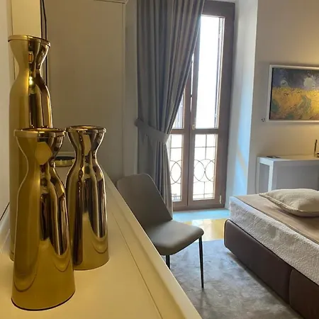 Condotti Guest house 2*
