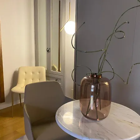 Guest house Condotti 2*