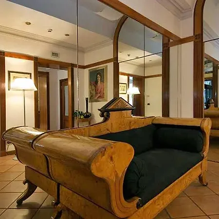 Hotel De Petris 3*