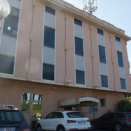 Hotel Industrial 2*