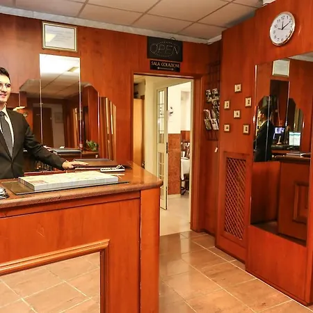 Hotel Athena 3*