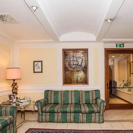 Residenza Paolo Vi Hotel Řím