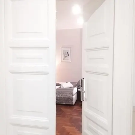 Maison Delle Naiadi 3* Rome