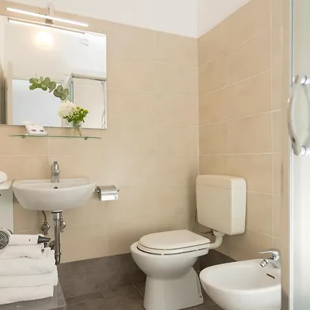 Aurelia 429 Fine Town House Affittacamere 2*