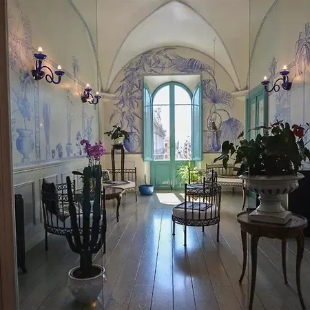 Lilium Boutique Hotell 3*