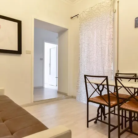 P-rooms & Collection Apartahotel