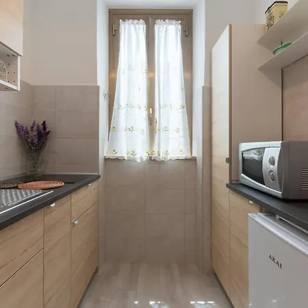 Evelina In Trastevere Apartment Rome