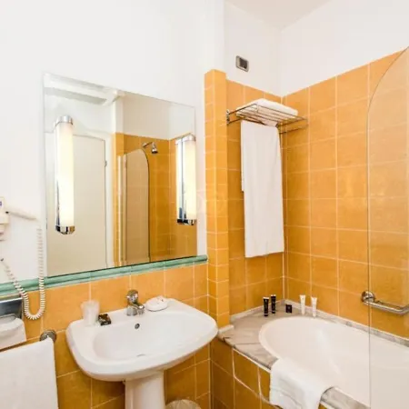 Hotel Lh Lloyd Řím