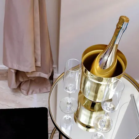 Trevi Diamond Luxury Suites & Jacuzzi Affittacamere