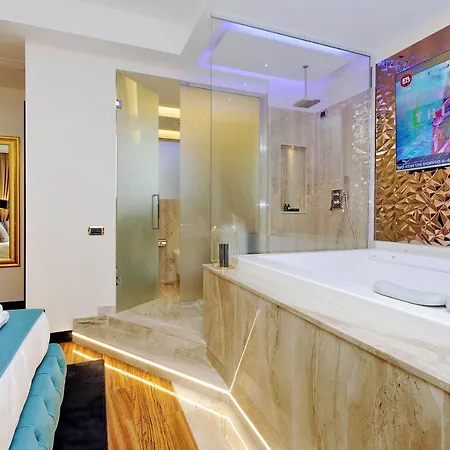 Trevi Diamond Luxury Suites & Jacuzzi Affittacamere