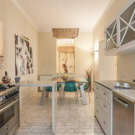 Chiara's Cove - Vaticano Apartment *