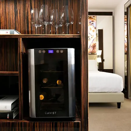 Elle Boutique 4*