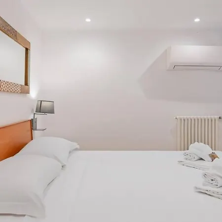 Hostme Loft Repubblica Apartment Rome