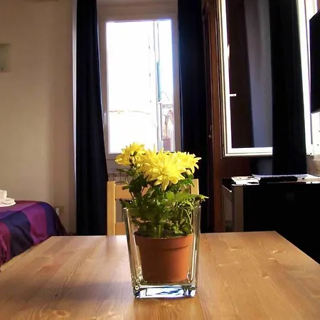 Elegant Trilussa Apartment Rome