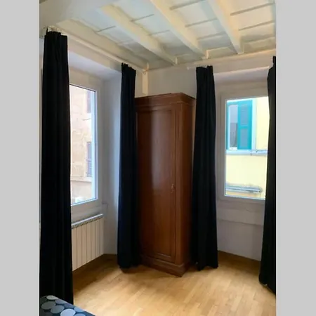 Elegant Trilussa Apartment