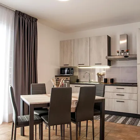 Borgo San Lorenzo * Rome