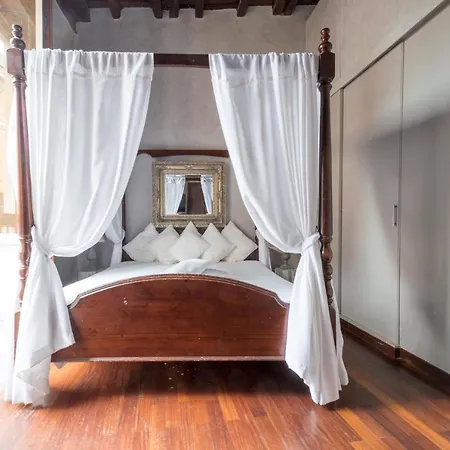 Ghetto Campo Dei Fiori Luxury White * Rom