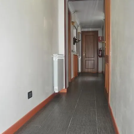 Beauty Hostel *