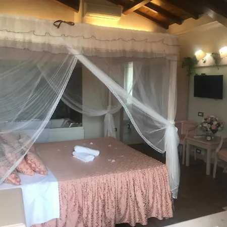 Casale Certosa 호텔 3*