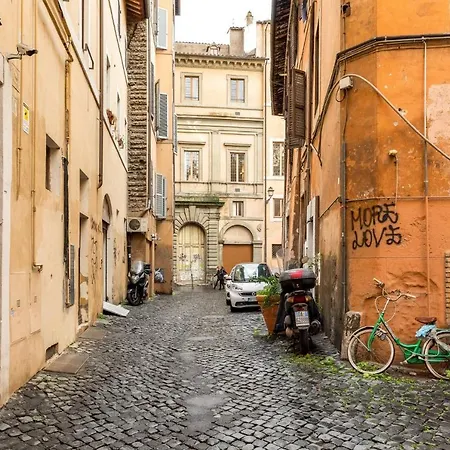 Right In The Ancient Historical Center Two Bedrooms Two Bath, Up To 6 Pax * Roma