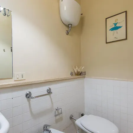 Apartment Coronari Enchanting Two Bedroom Rome