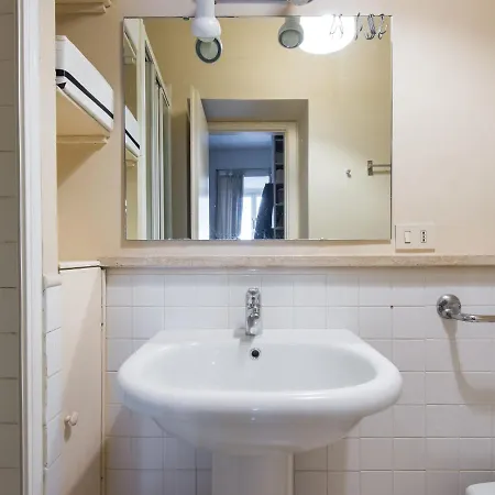 Coronari Enchanting Two Bedroom Apartment